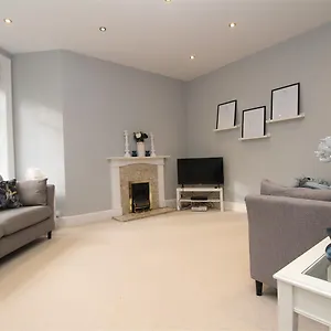 Apartment 2 Bed Garden By Beach In Alum Chine,, Bournemouth